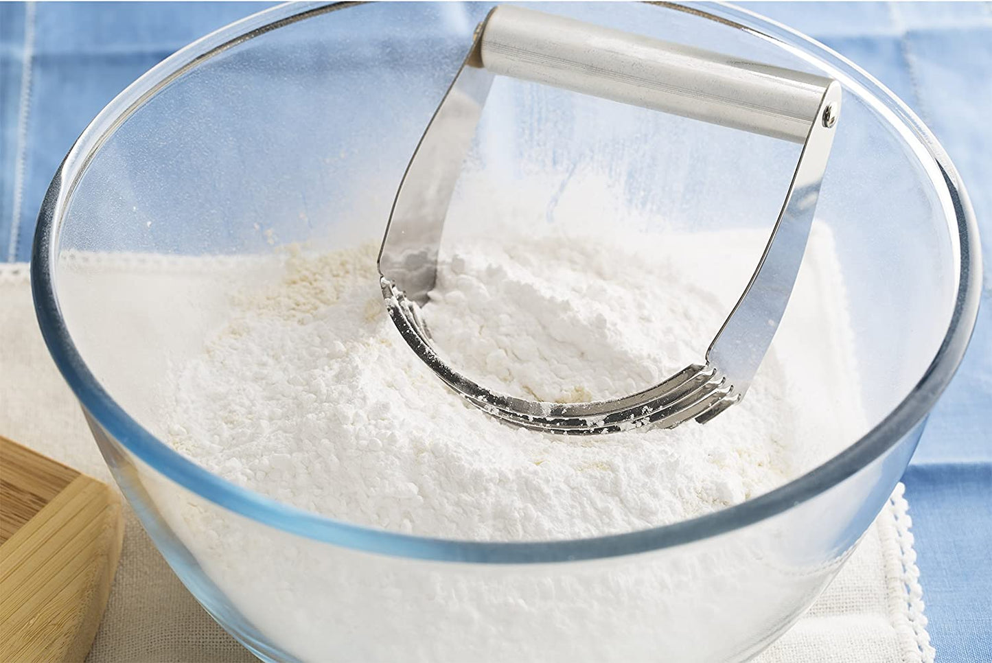 Pastry Dough Blender with Heavy Duty Stainless Steel Blades Kitchen Baking Tool